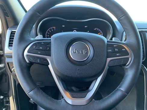 Used 2017 Jeep Grand Cherokee Altitude image 17