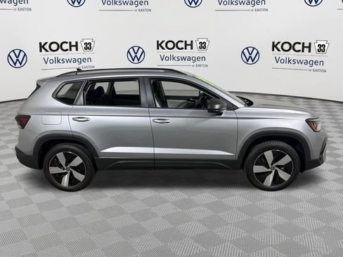 Used 2025 Volkswagen Taos S AWD/4WD image 9