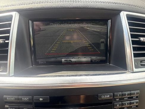 Used 2014 Mercedes-Benz GL 450 4MATIC w/ Lighting Package image 24