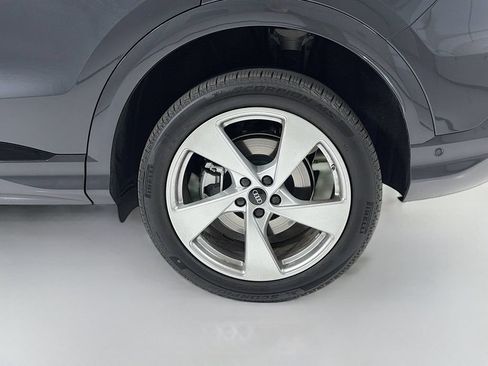 Used 2025 Audi Q5 Premium Plus w/ Premium Plus AWD/4WD image 32