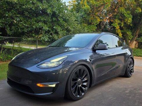 Used 2022 Tesla Model Y Performance AWD/4WD image 1