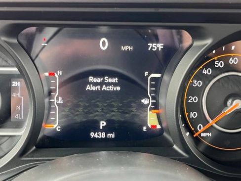 Used 2025 Jeep Gladiator Sport AWD/4WD image 33