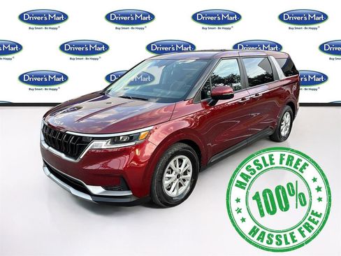 Used 2024 Kia Carnival LX image 3