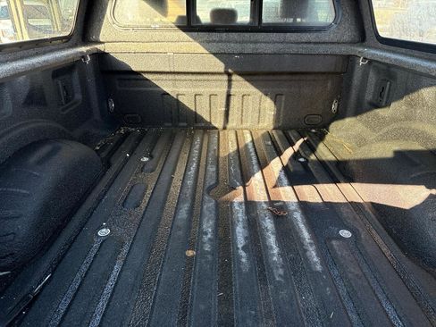 Used 2017 Ford F250 Lariat w/ Chrome Package image 39