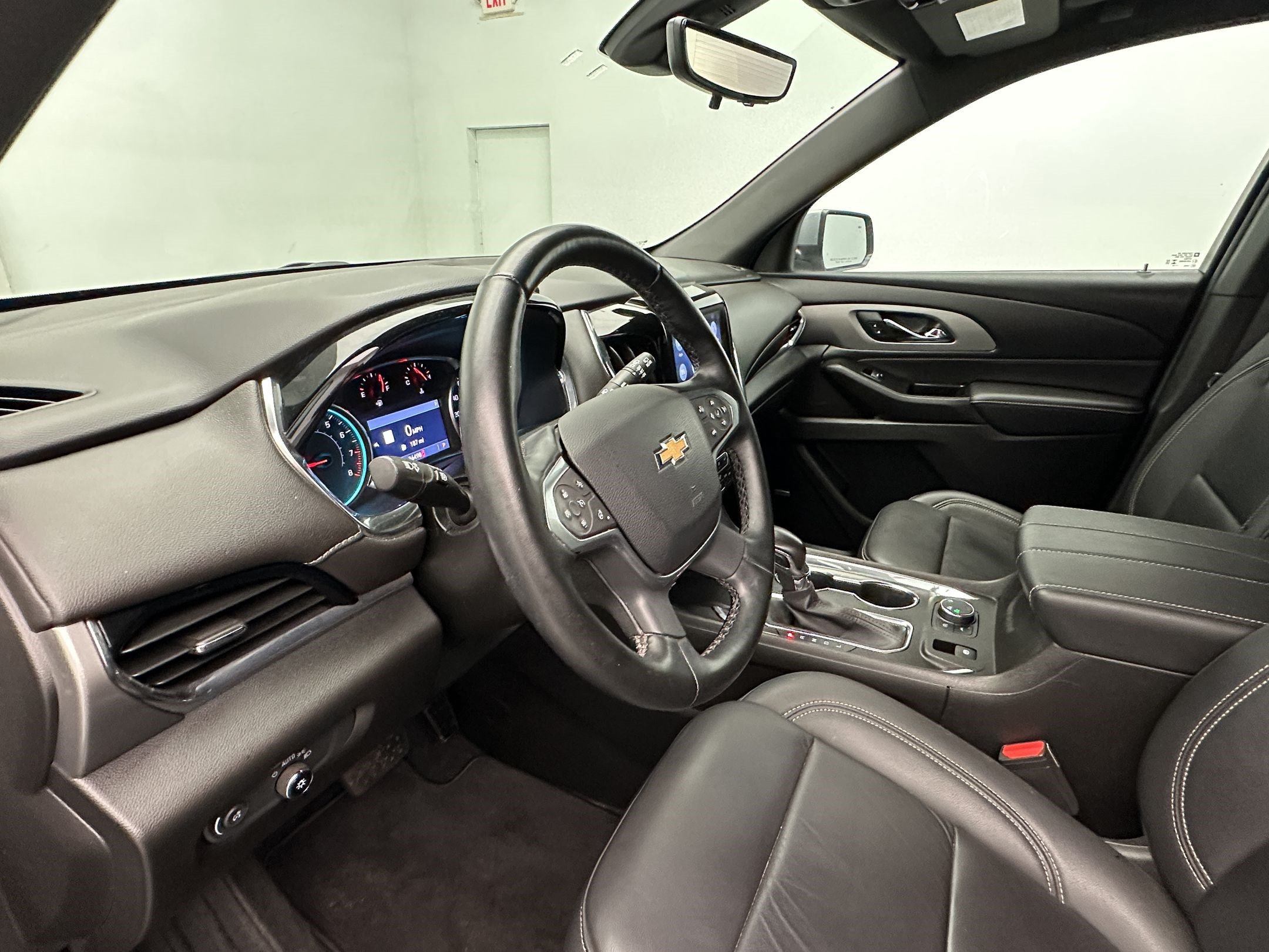 Certified 2023 Chevrolet Traverse LT w/ LT Premium Package AWD/4WD image 4