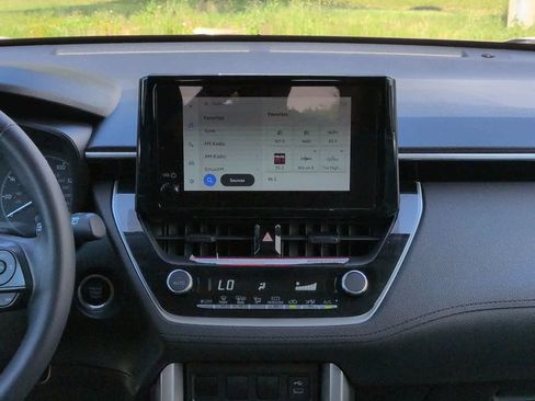 Certified 2023 Toyota Corolla Cross LE FWD image 17