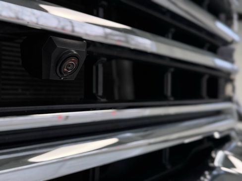 Used 2023 GMC Sierra 2500 SLT w/ SLT Preferred Package image 12