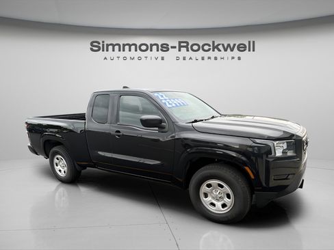Used 2022 Nissan Frontier S RWD image 6