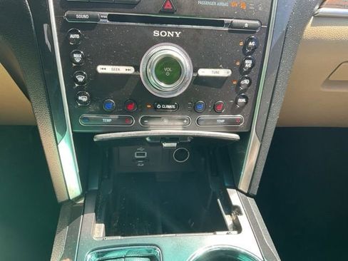 Used 2016 Ford Explorer Limited w/ Equipment Group 301A FWD image 35