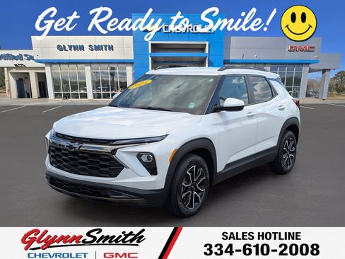 Used 2024 Chevrolet TrailBlazer ACTIV w/ Driver Confidence Package FWD image 1