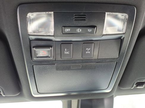 Used 2021 Toyota Tacoma TRD Off-Road w/ Technology Package AWD/4WD image 14