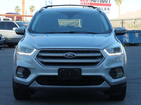 Used 2017 Ford Escape Titanium image 3