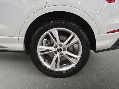 Used 2023 Audi Q3 2.0T Premium Plus w/ Premium Plus Package image 31