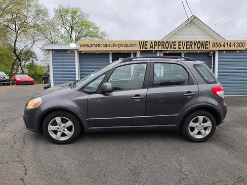 Used 2012 Suzuki SX4 AWD Hatchback image 3
