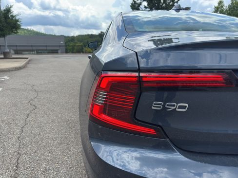 Used 2023 Volvo S90 B6 Plus AWD/4WD image 7