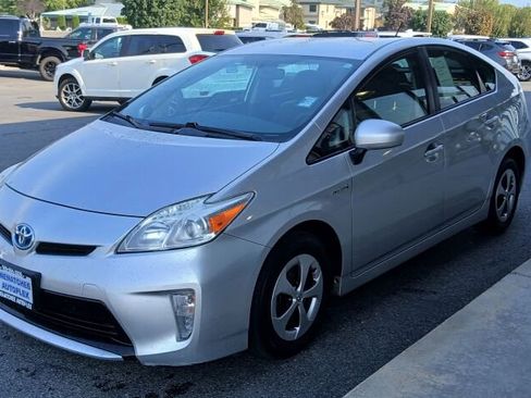 Used 2013 Toyota Prius Two image 4