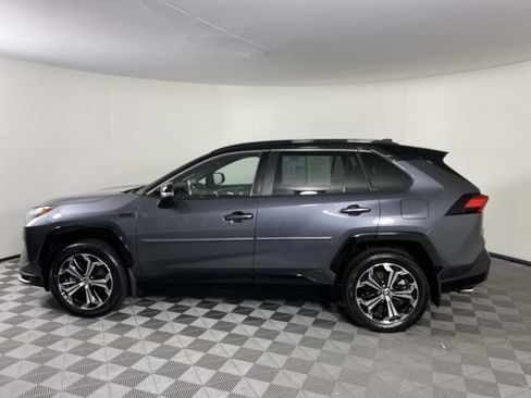 Used 2022 Toyota RAV4 XSE w/ Premium Package AWD/4WD image 5