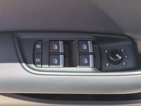 Used 2019 Audi Q8 Premium Plus AWD/4WD image 15