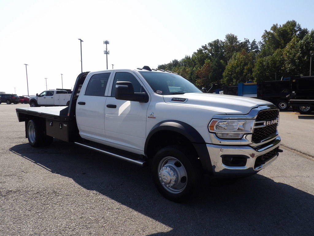 Used 2024 RAM 5500 4x4 Crew Cab image 10