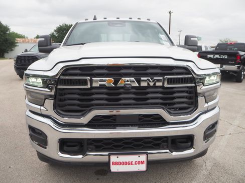Certified 2025 RAM 2500 Tradesman image 3