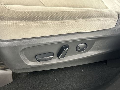 Used 2022 Nissan Pathfinder SV image 20