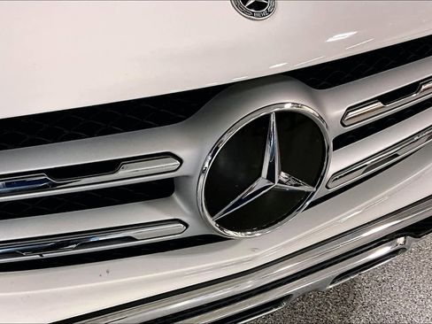 Used 2021 Mercedes-Benz GLC 300 image 32