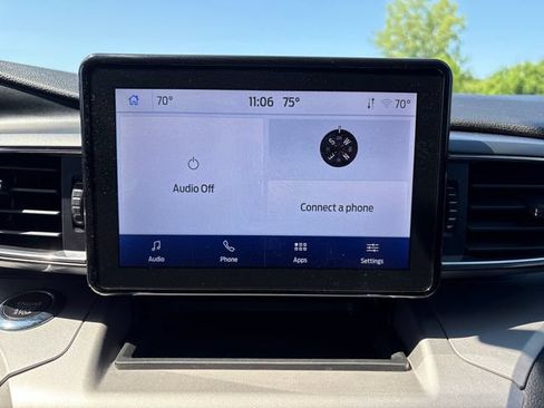 Used 2023 Ford Explorer XLT w/ Equipment Group 202A AWD/4WD image 14