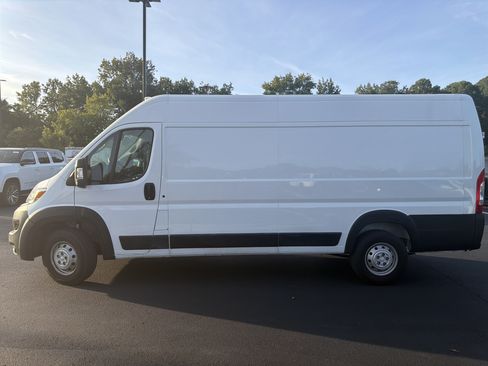 Used 2023 RAM ProMaster 3500 w/ Driver Convenience Group FWD image 7