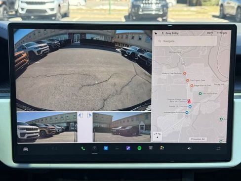 Used 2022 Tesla Model X Plaid image 44