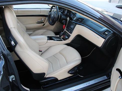 Used 2013 Maserati GranTurismo Sport RWD image 17