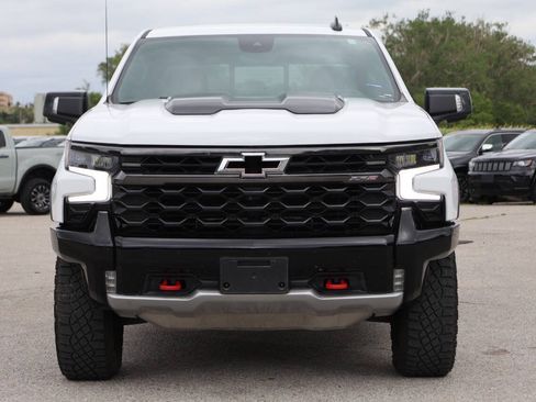 Used 2024 Chevrolet Silverado 1500 ZR2 w/ Technology Package AWD/4WD image 2