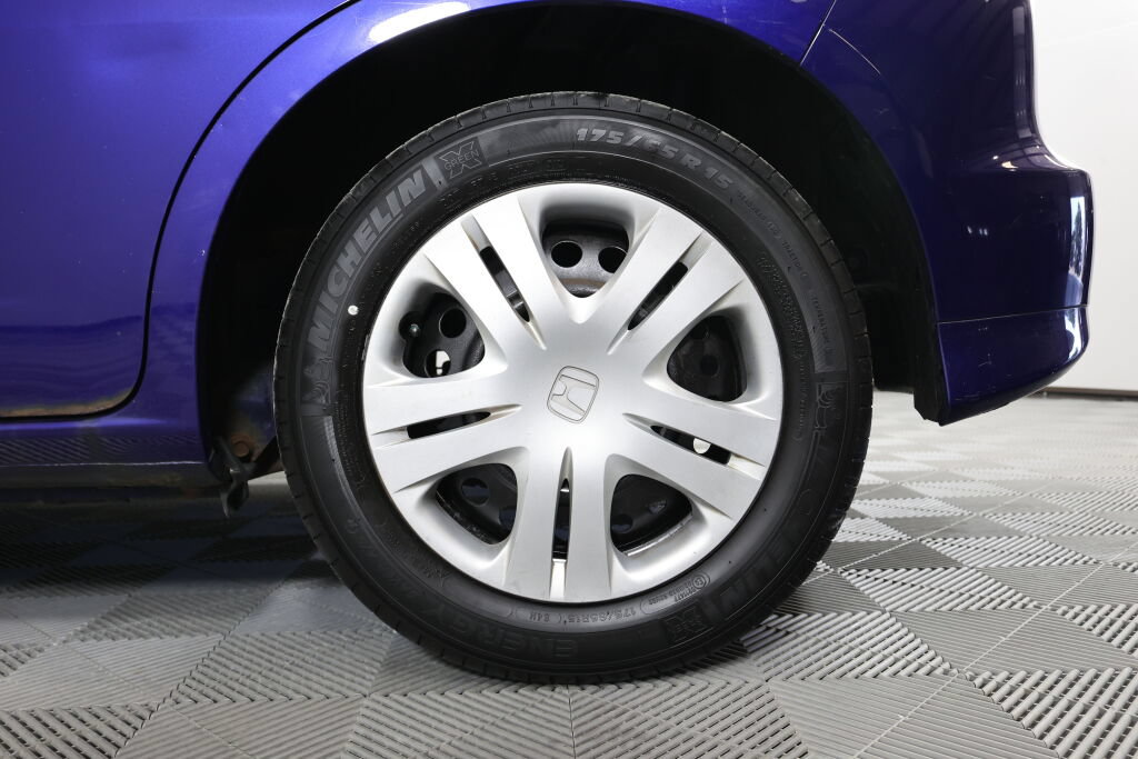 Used 2011 Honda Fit image 8