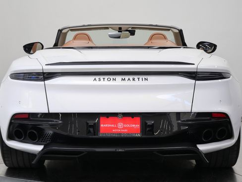 Used 2022 Aston Martin DBS Superleggera Volante RWD image 8