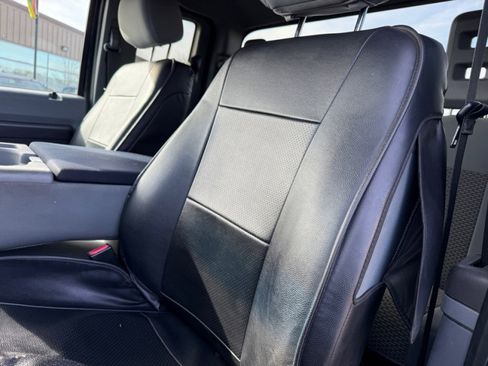 Used 2013 Ford F250 XLT w/ Snow Plow Prep Pkg image 16