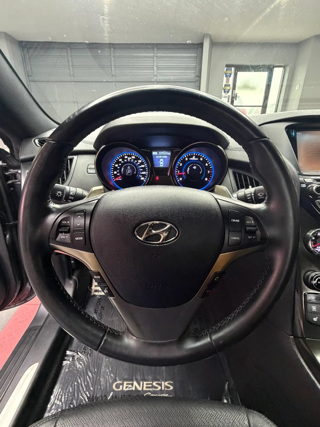 Used 2015 Hyundai Genesis 3.8 RWD image 15