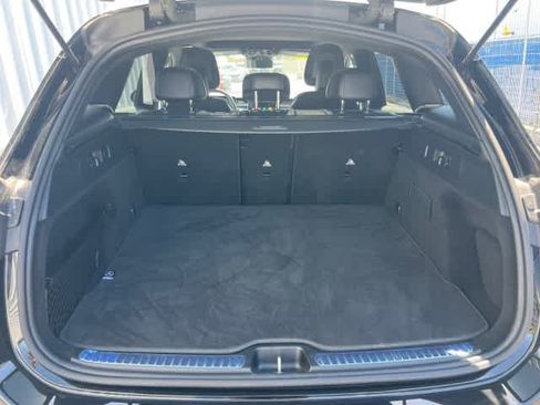 Used 2026 Mercedes-Benz GLC 300 image 11
