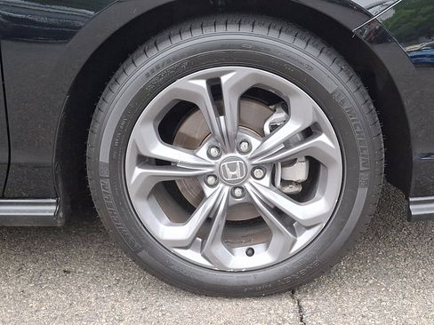 Used 2023 Honda Accord EX image 8