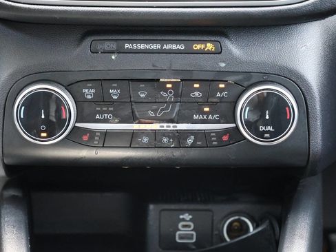 Used 2025 Ford Escape Active w/ Cold Weather Package AWD/4WD image 22