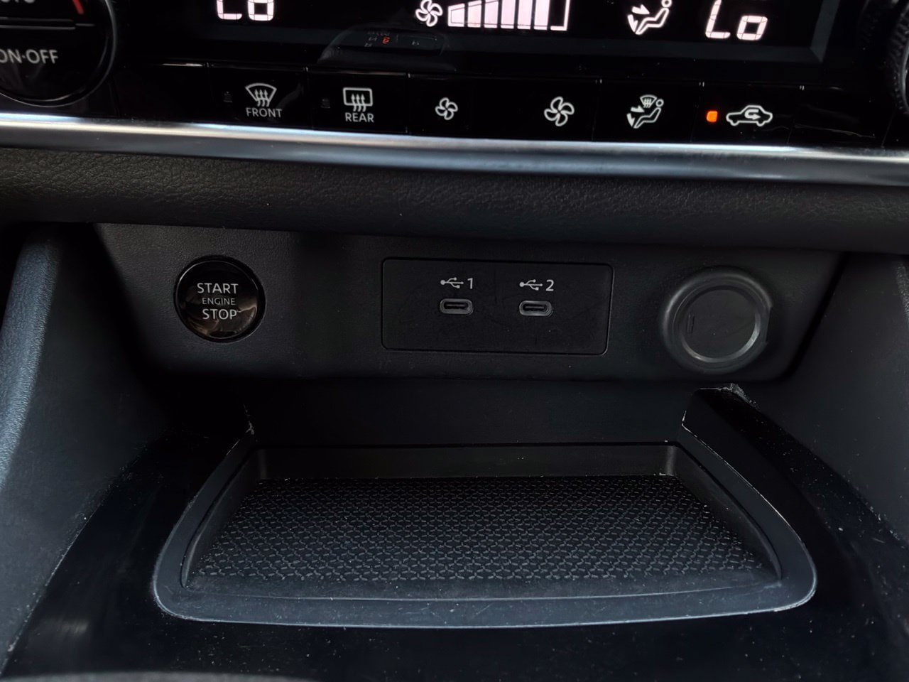 Used 2025 Nissan Rogue SV FWD image 28