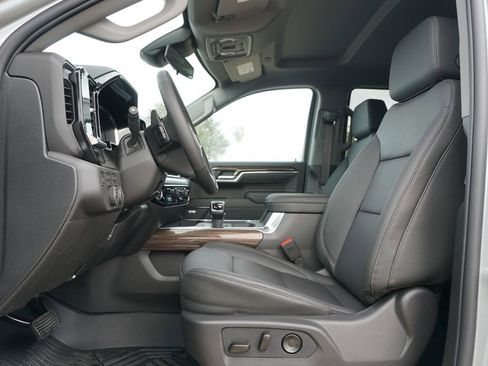 Used 2023 Ford F350 Lariat image 19