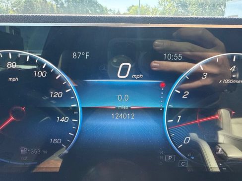 Used 2021 Mercedes-Benz GLE 350 4MATIC image 11