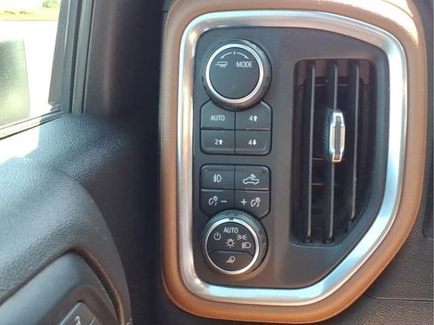 Used 2022 Chevrolet Silverado 3500 High Country AWD/4WD image 15