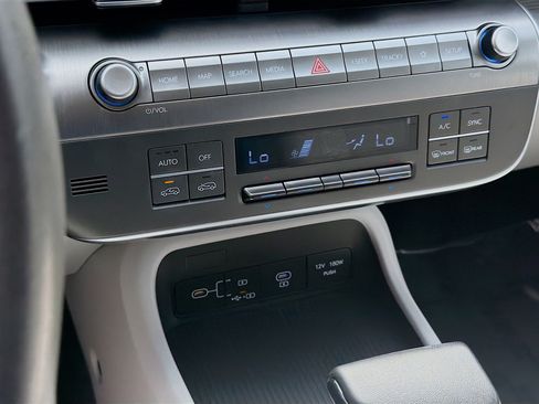 Used 2024 Hyundai Kona SEL FWD image 12
