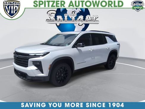 Used 2025 Chevrolet Traverse LT w/ Midnight/Sport Edition AWD/4WD image 4