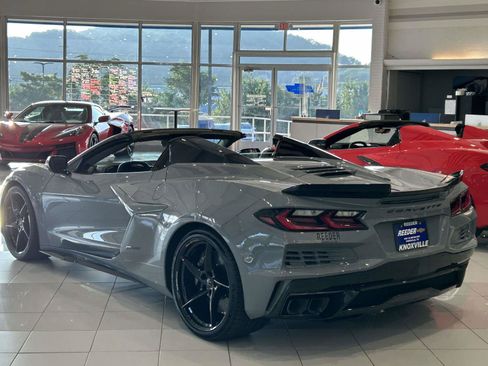 Used 2025 Chevrolet Corvette E-Ray w/ Stealth Interior Trim Package AWD/4WD image 5