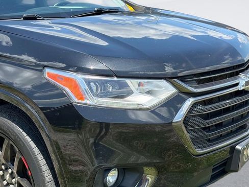 Used 2020 Chevrolet Traverse Premier w/ Redline Edition FWD image 4