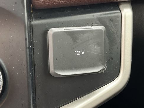 Certified 2024 Ford Expedition Limited image 27