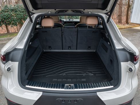 Certified 2024 Porsche Cayenne S w/ Premium Package Plus (PP1) image 42