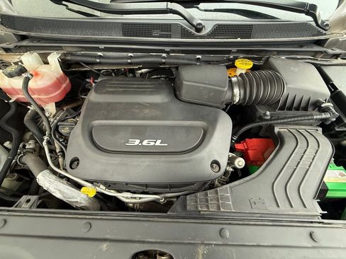 Used 2017 Chrysler Pacifica LX w/ Tire & Wheel Group image 6