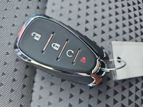 Used 2024 Chevrolet Trax LT w/ Driver Confidence Package FWD image 29